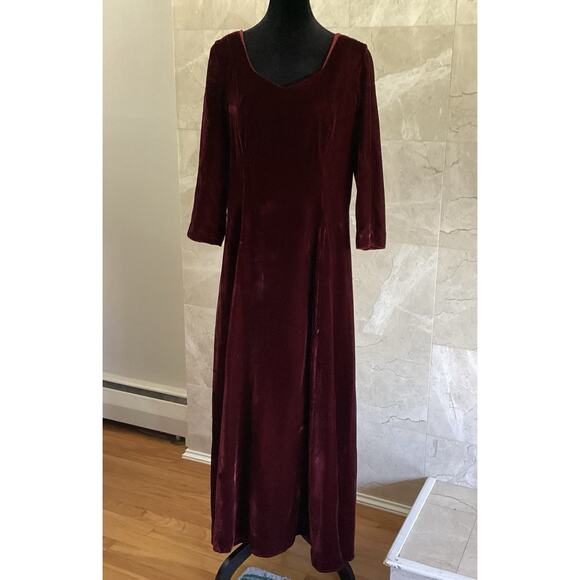 Vintage Burgundy Velvet Gown - 14 - Scoop Neck 80s Holiday Formal Winter Wedding - Picture 3 of 14